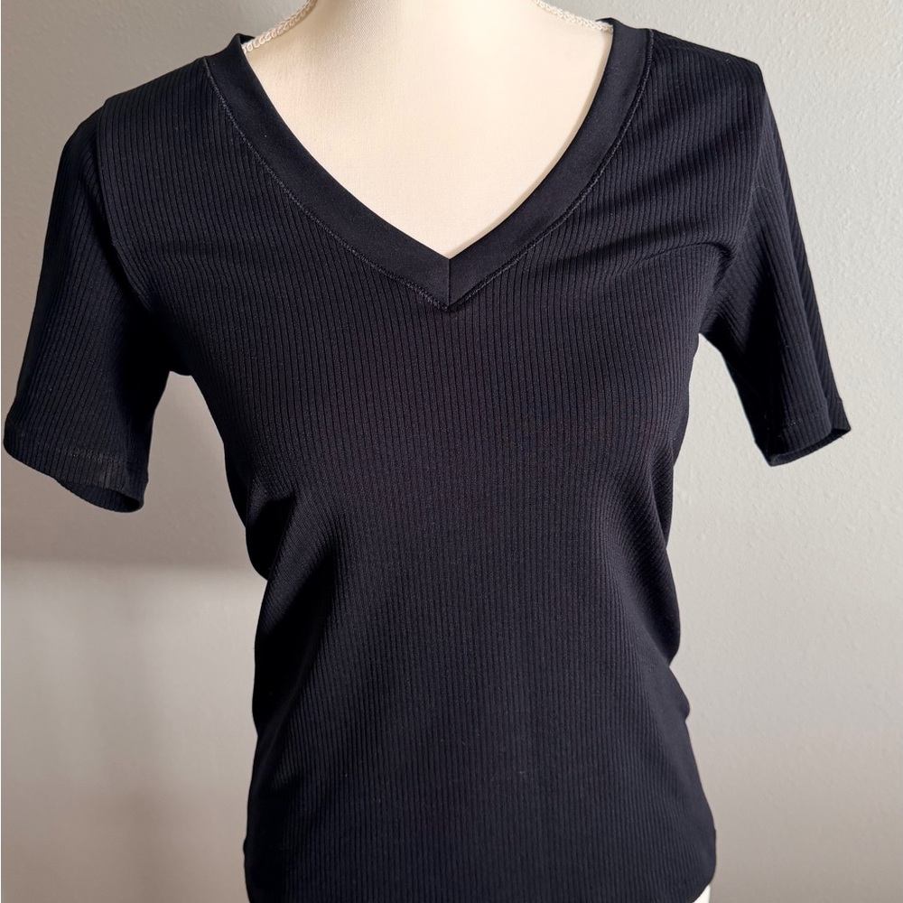 Athleta V-Neck Women's Top, medium